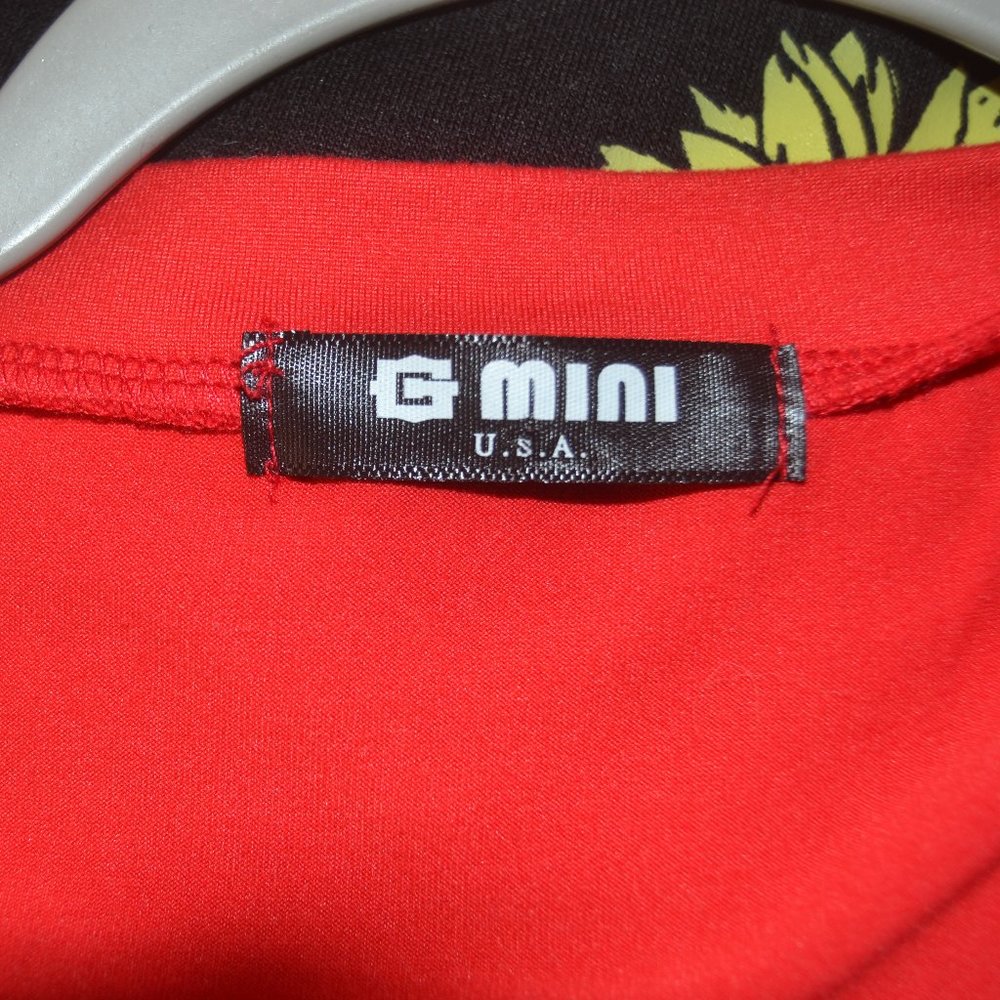 G Mini - Red Cropped T-Shirt w/Front Rips - Picture 5 of 6